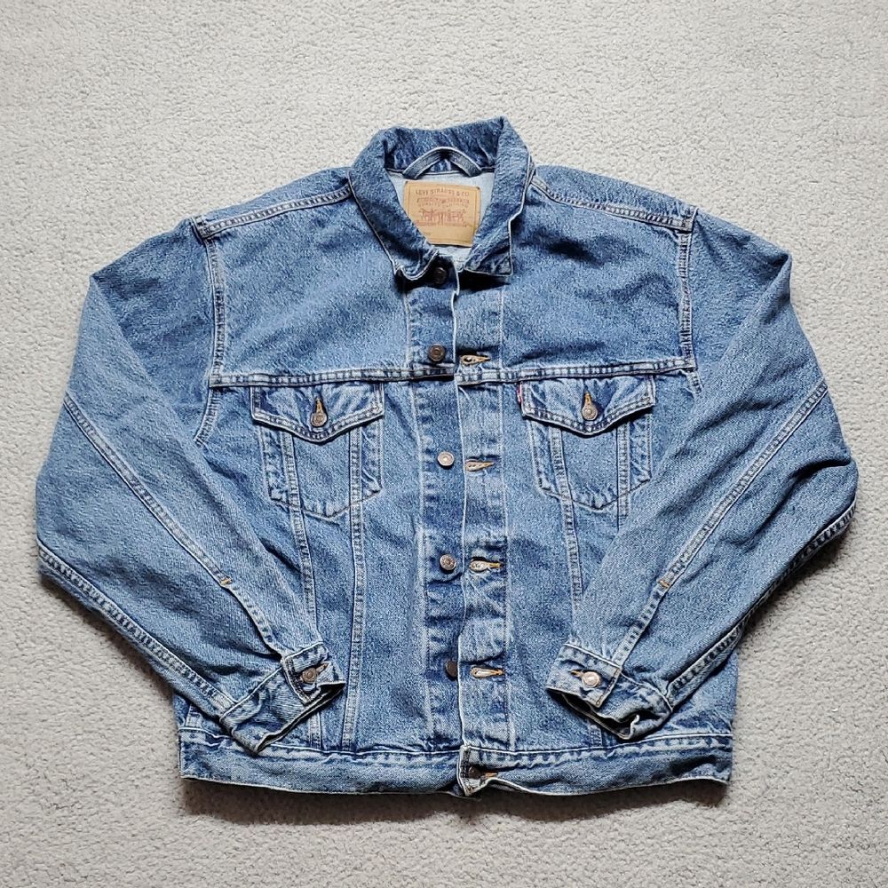 Levi's Men's Light Blue Denim Trucker Jacket Size L